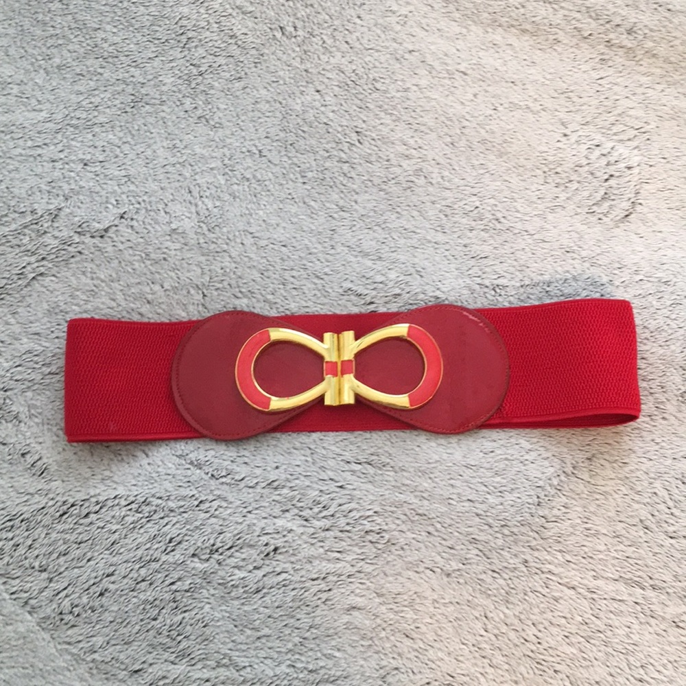 Red stretchy belt